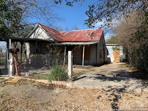 2nd image of 1609 W Travis St