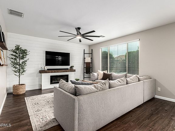 3rd image of 9526 E THORNBUSH Avenue