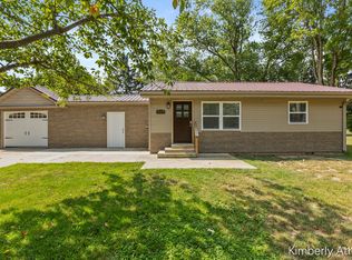 207 W Maple St, Carson City, MI 48811