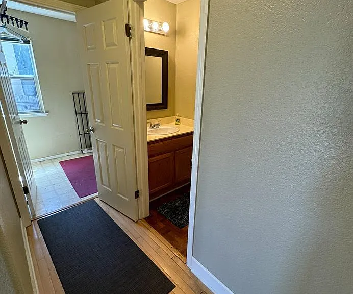 4009 Pillsbury Ct — Photo 10