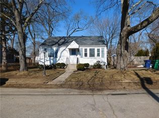 93 Community Rd, Warwick, RI 02889