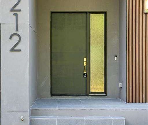 3rd image of 3212 Towerview Dr NE