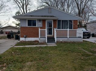 22100 Dorion St, Saint Clair Shores, MI