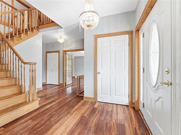 5th image of 259 Center St