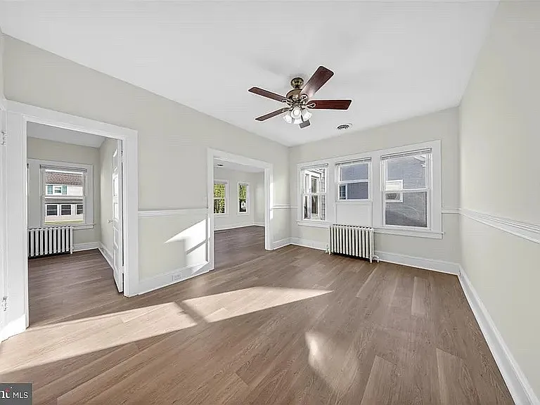 615 W 13th St — Photo 2