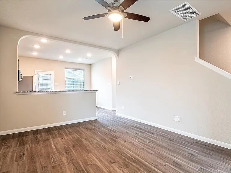3707 Cub Dr — Photo 6