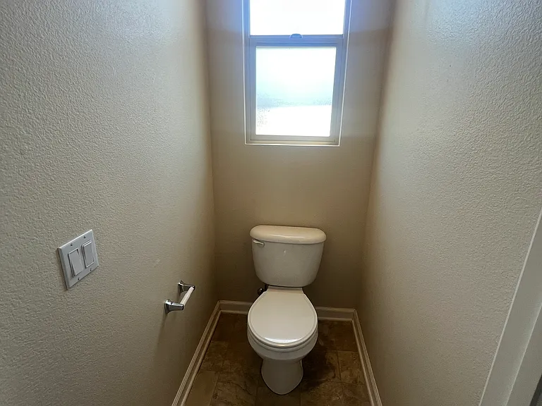 1205 Shadow Glen Ln — Photo 24