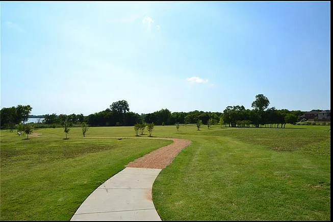 1820 Christopher Creek Dr — Photo 28