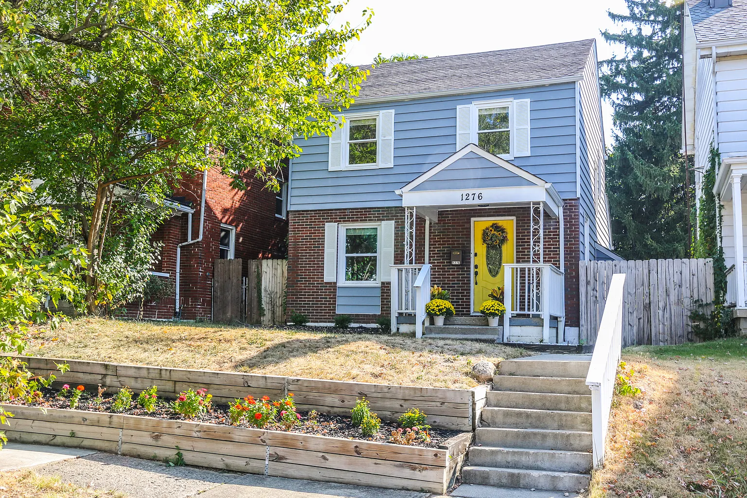 1276 S Champion Ave photo 1