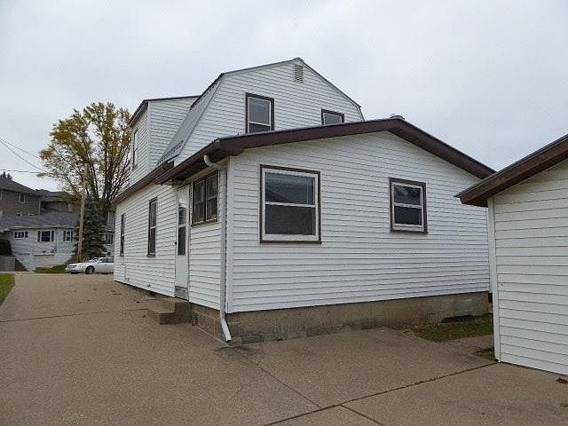 1st image of 2621 Van Buren St
