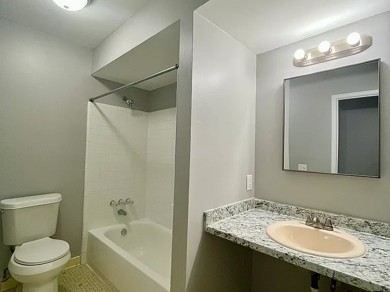 4245 Quarry St #8 — Photo 12