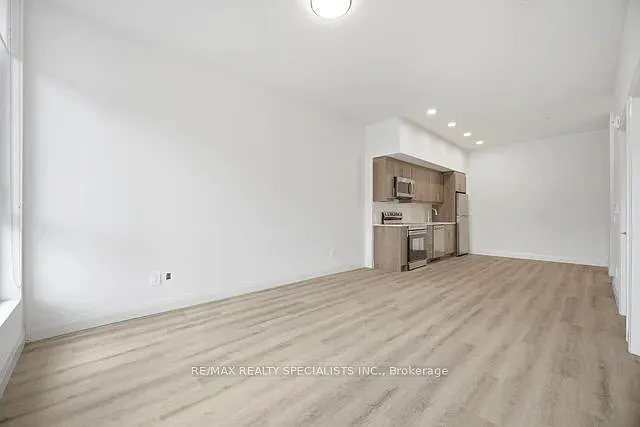 1333 Weber St E #103 — Photo 21