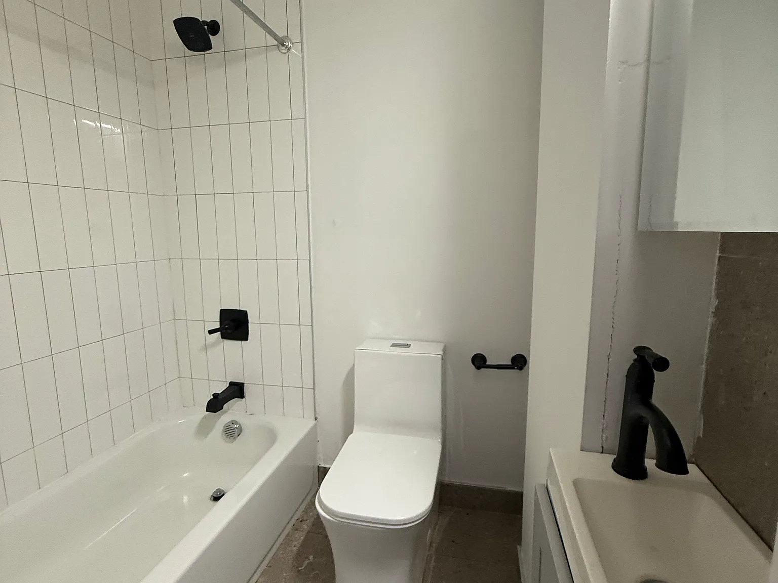 4 bed, $2,350 — Photo 3