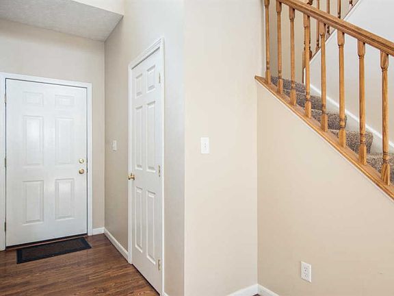3rd image of 3791 Thorngate Dr