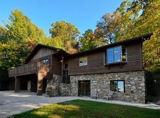 90 Kensington Dr, Asheville, NC 28805