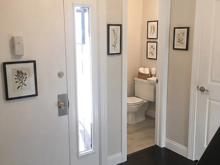 33 Redwood Dr — Photo 3
