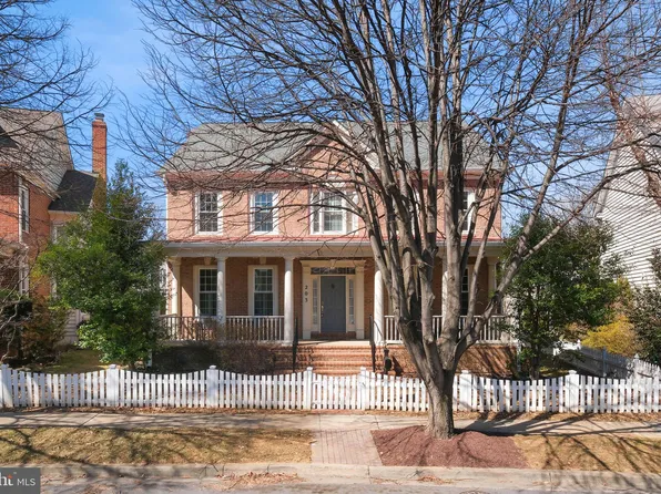 203 Saddle Ridge Cir, Rockville, MD 20850