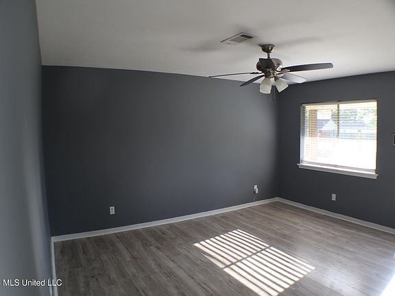 5th image of 669 Ralde Cir