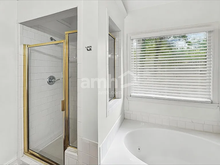 1296 Crown Ter — Photo 13