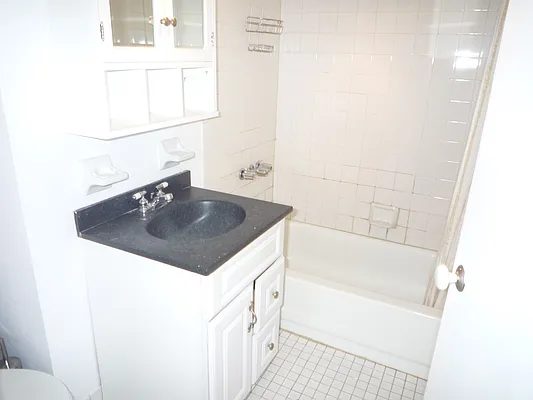 Rented by Bien Realty Ltd | media 94