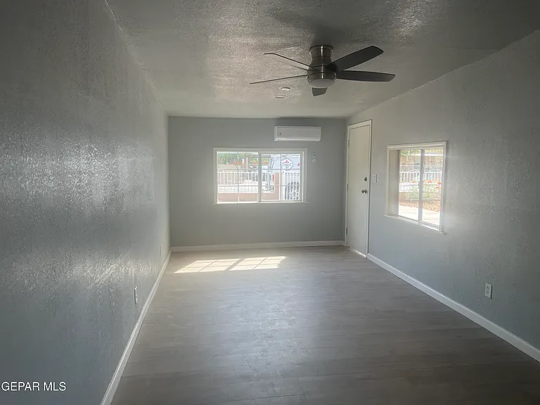 8405 Pinon St — Photo 14