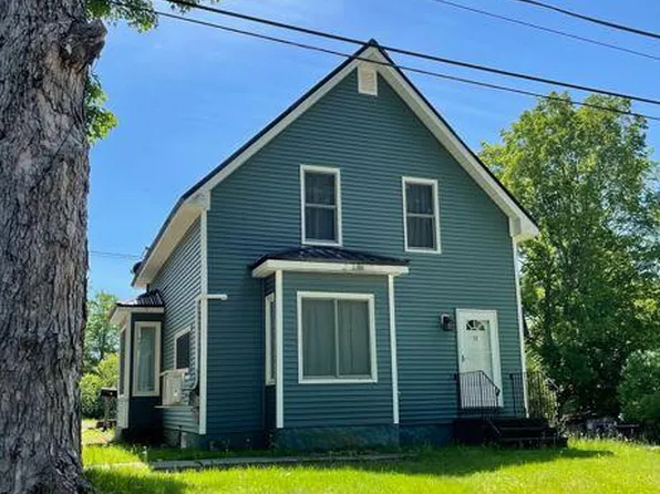 11 Garfield Street, Calais, ME 04619