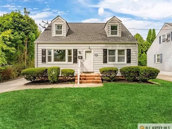 145 Golf Ave E, South Plainfield, NJ 07080