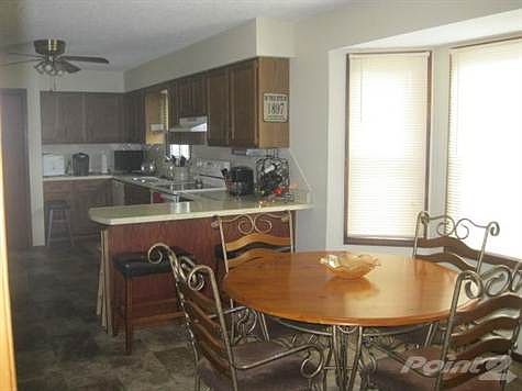 Kitchen & Informal Dining