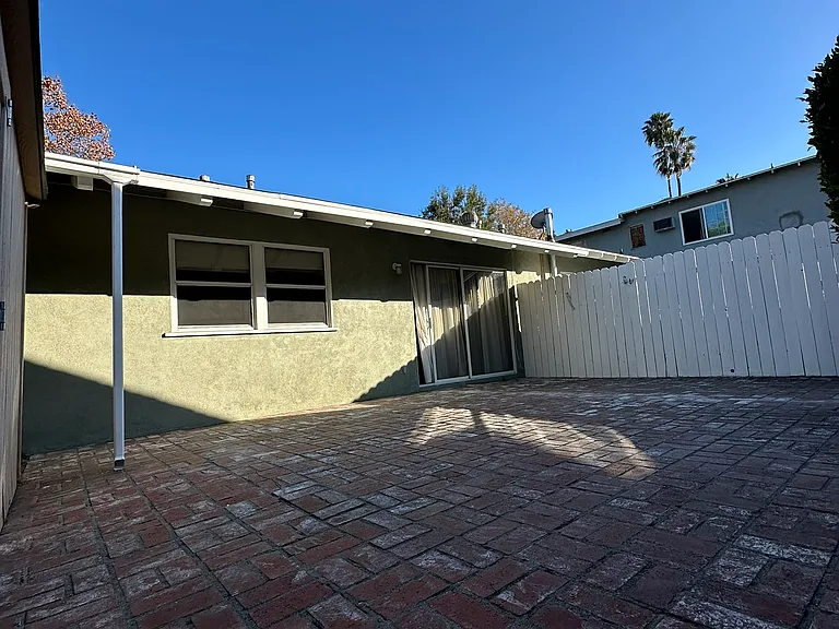 4411 Mammoth Ave — Photo 19