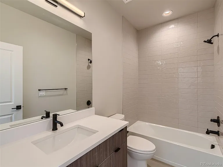 2605 W 40th Ave — Photo 14