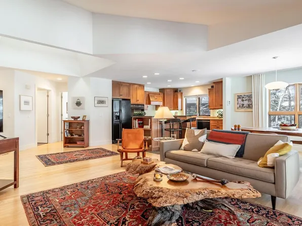 698 Treehouse LANE #A, Kohler, WI 53044