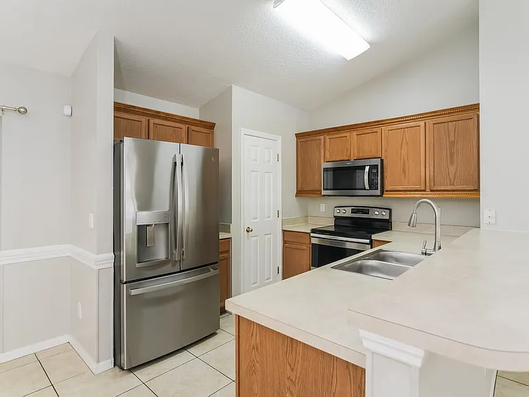 926 Willow Run St — Photo 8