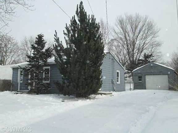 2nd image of 1326 Henson Ave