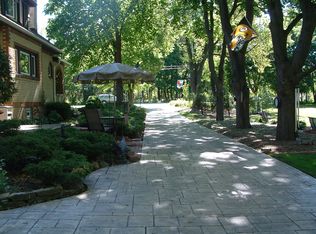 10943 N Cedarburg Rd, Mequon, WI 53092