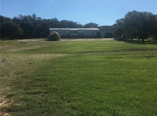 134 Lakeview Dr, Nocona, TX 76255