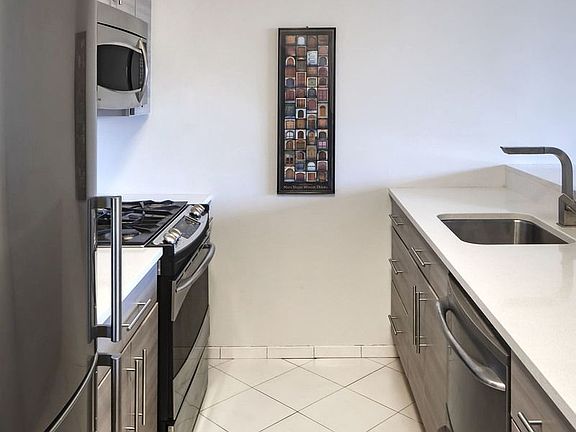 3rd image of 157 E 32nd St APT 9A