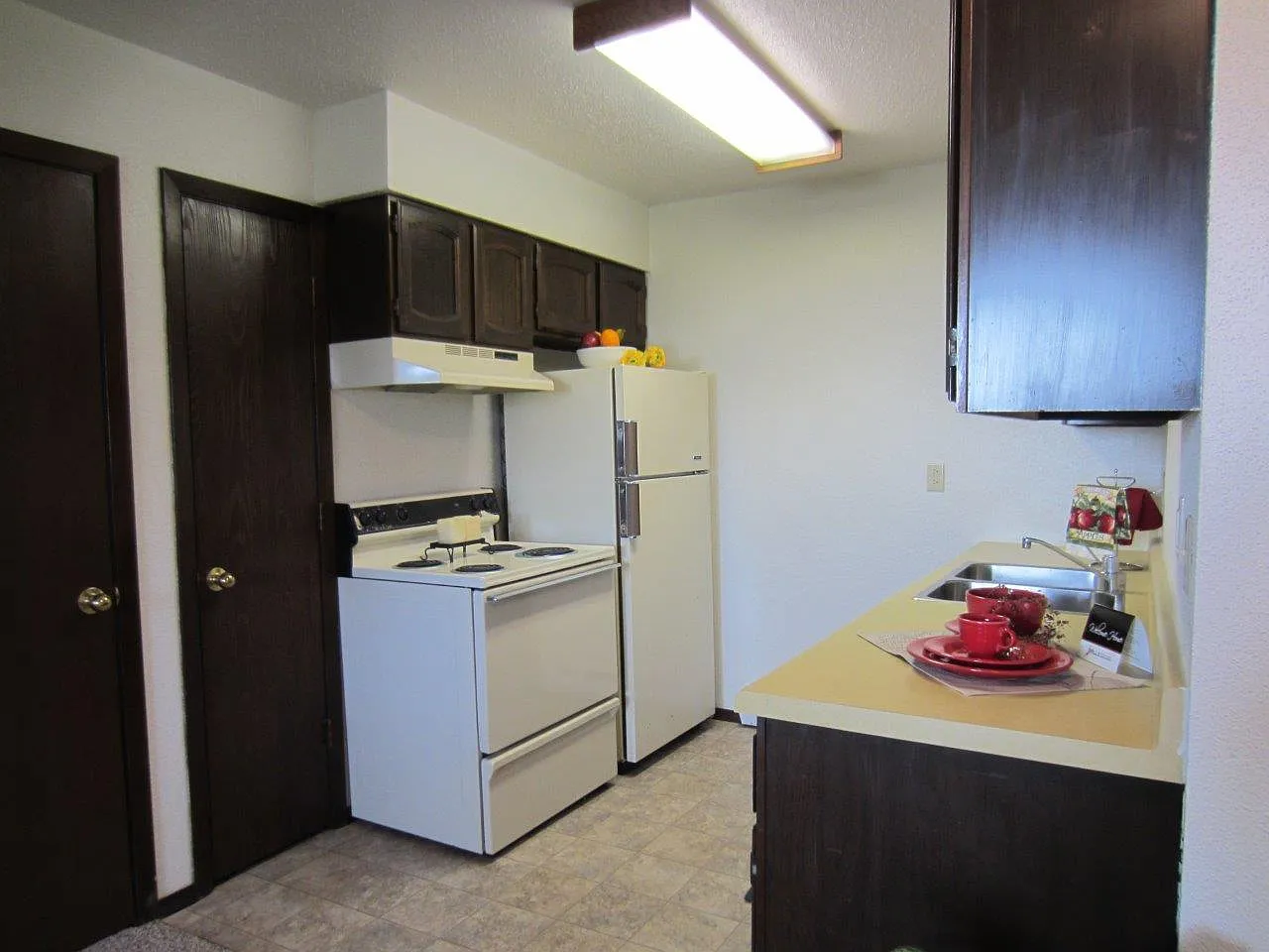 Dakota Village Apartments — Photo 4