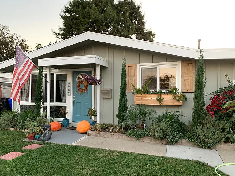 2902 Mobley St — Photo 1