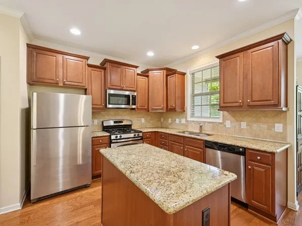 453 Panorama Park Pl, Cary, NC 27519