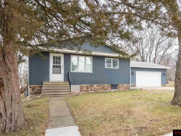 612 W 4th St, Janesville, MN 56048