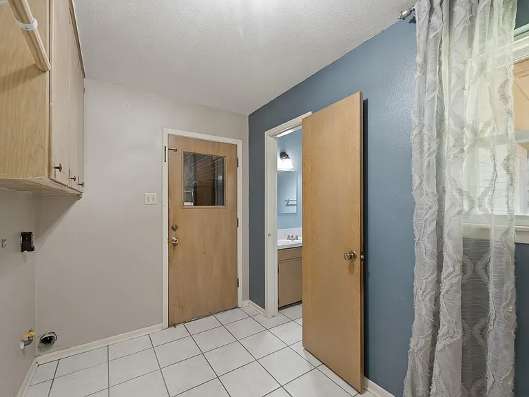 2607 Brom Bones Blvd — Photo 37