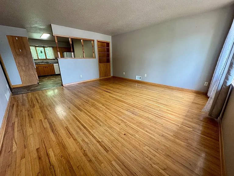 1716 Porter Ave — Photo 4