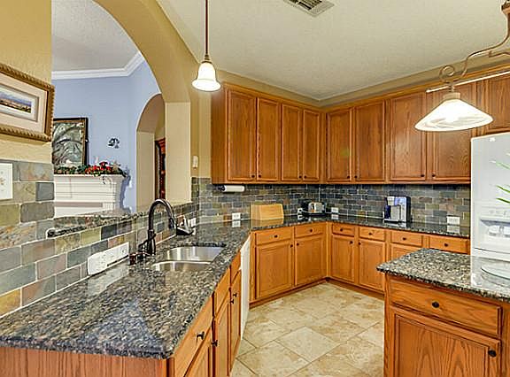 3rd image of 1404 Cedar Bluff Ln