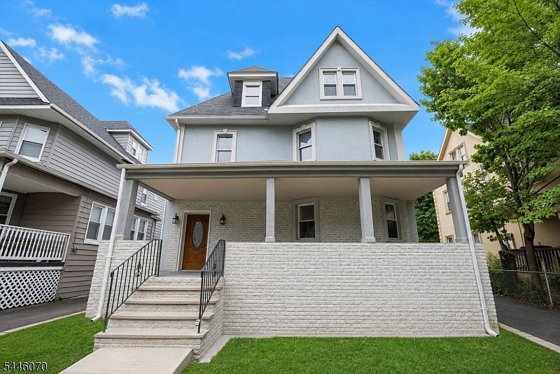 1st image of 58 Ingraham Pl