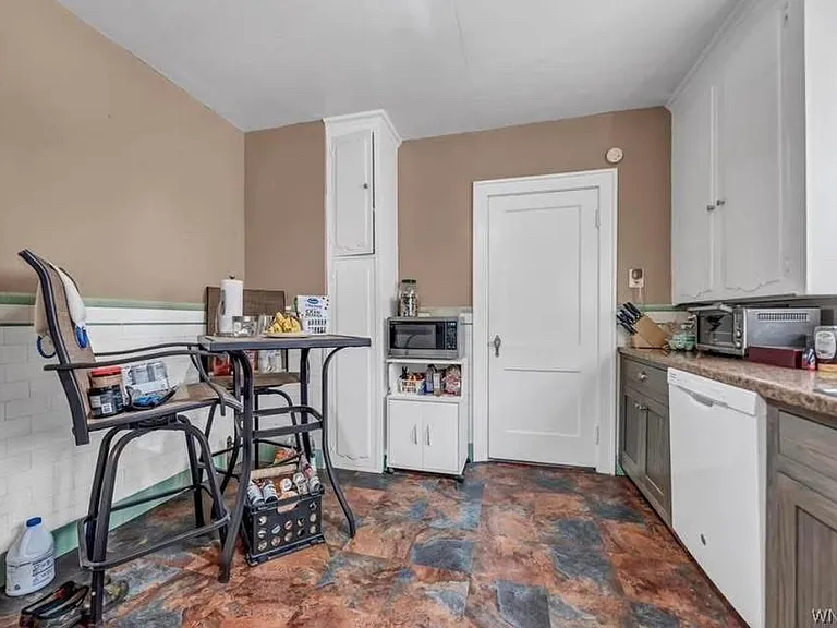 144 Stewart Ave #1 — Photo 5