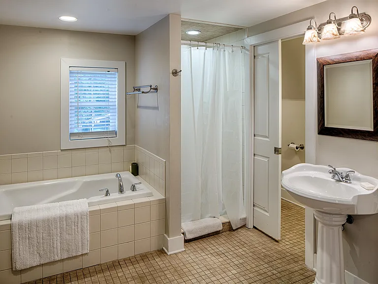 3206 Robertson Ave — Photo 27