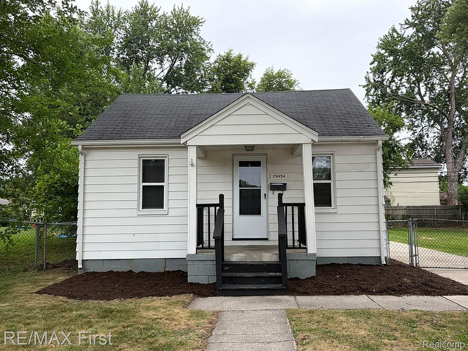 1st image of 29454 Maplewood St
