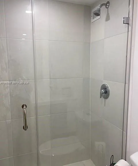 5401 Collins Ave #320 — Photo 35
