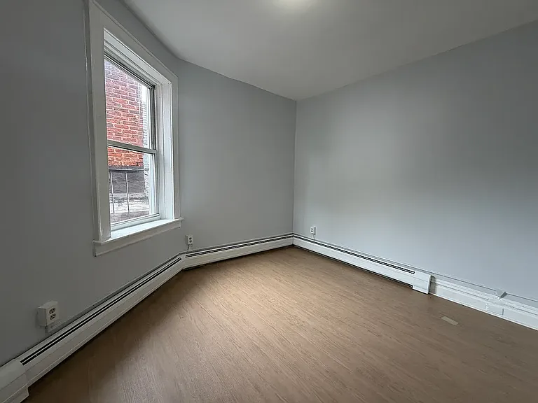 520 37th St #3L — Photo 7