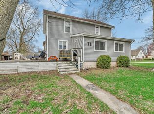 110 S 3rd St, Clifton, IL 60927